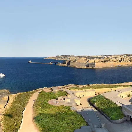 Idyllic Just Off The Promenade * Sliema