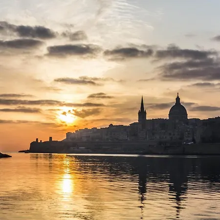 Idyllic Just Off The Promenade * Sliema