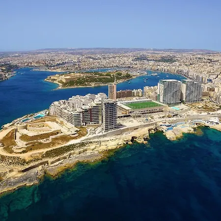 Idyllic Just Off The Promenade Sliema