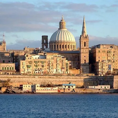 Idyllic Just Off The Promenade * Sliema